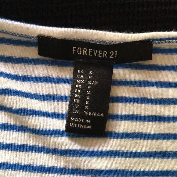 *SOLD! Crop top - Picture 2 of 4